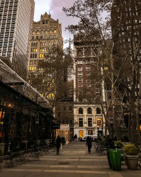 纽约市曼哈顿街道全景 街上有黄色的纽约市出租车 纽约曼哈顿 — 图库照片