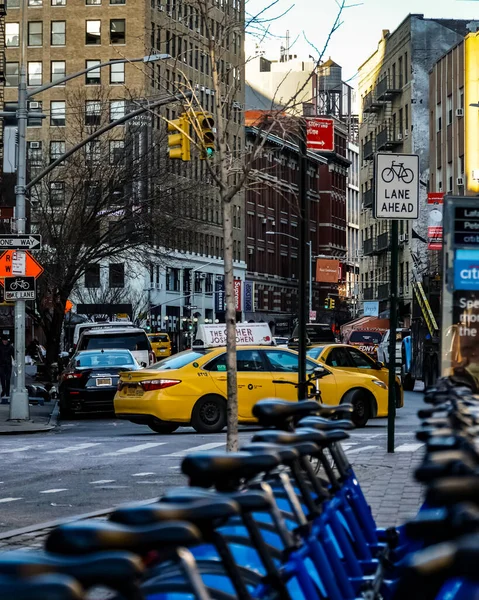 New York City Soho Bairro Manhattan Com Amarelo Táxis Cidade — Fotografia de Stock