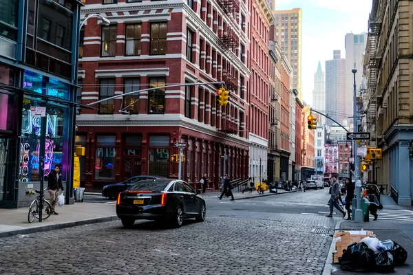 Нью Йорк Сохо Район Манхеттені Жовтими Нью Йоркськими Таксі Таксі — стокове фото