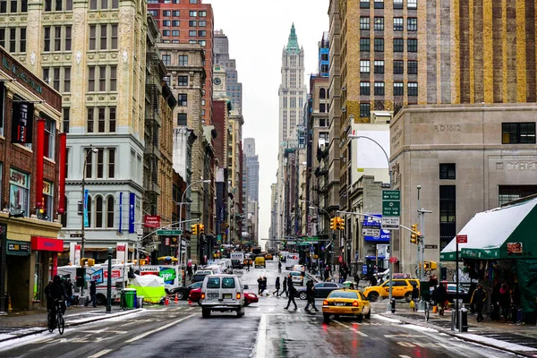 Soho 거리에 노란색 택시가 맨해튼의 이웃이다 Manhattan New York — 스톡 사진