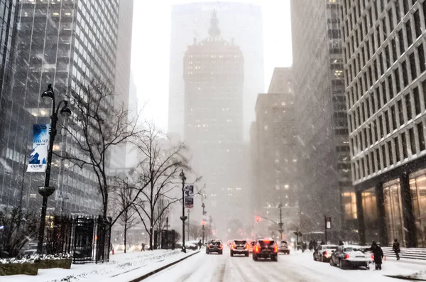 Inverno Nevasca Nevasca Nova York Com Neve Pesada Cair Carros — Fotografia de Stock