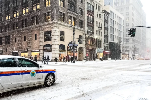 Wintersneeuwstorm Sneeuwstorm New York City Met Zware Sneeuwval Auto Bedekt — Stockfoto