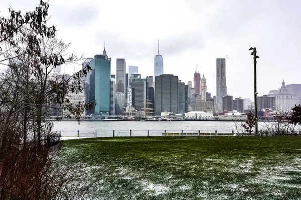 Zimní Sněhová Bouře New Yorku Hustým Sněhovým Pádem Auta Pokrytá — Stock fotografie