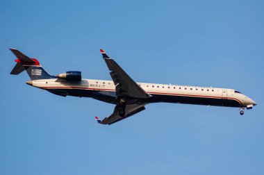 US Airways Express Bombardıman uçağı CRJ-900ER John F. Kennedy Uluslararası Havaalanına indi..