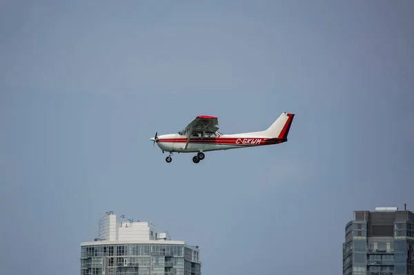 Cessna 172 Přistání Billy Bishop Toronto City Airport Ontario Kanada — Stock fotografie