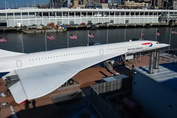 British Airways Concorde Supersonische Passagiersvliegtuig Zien Het Intrepid Sea Air — Stockfoto