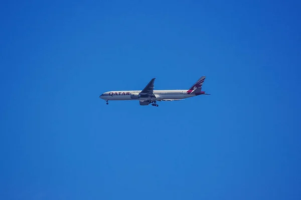 Qatar Airways Boeing 777 300Er Aterrizaje Aeropuerto Internacional John Kennedy — Foto de Stock