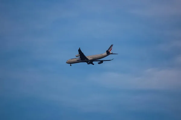 フランスエアバスA340 300ニューヨークのジョン ケネディ国際空港に着陸 — ストック写真