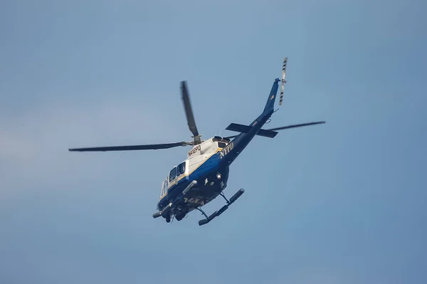 New York Police Department Nypd Helicopter Flying Brooklyn New York — Stock Photo, Image