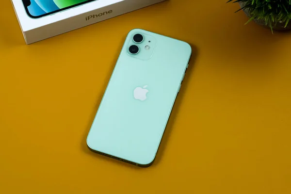 Iphone Зеленого Цвета — стоковое фото