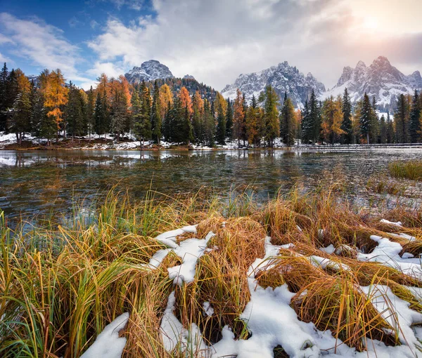 Sonnige Outdoor Szene See Antorno Farbenfroher Herbstmorgen Den Dolomiten Nationalpark — Stockfoto