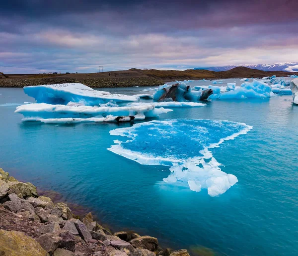 Gli Iceberg Blu Galleggiano Nella Laguna Glaciale Jokulsarlon Colorato Tramonto — Foto Stock