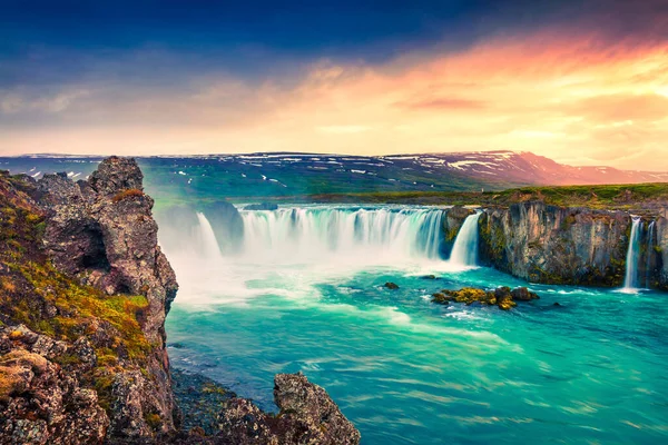 Sommermorgen Szene Godafoss Wasserfall Farbenfroher Sonnenaufgang Auf Dem Skjalfandafljot Island — Stockfoto