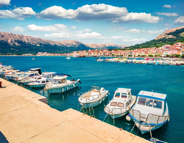 Cidade Ensolarada Cidade Bashka Marina Verão Brilhante Mar Adriático Ilha — Fotografia de Stock