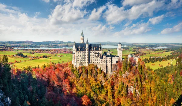 Живописная Осенняя Панорама Замка Нойшванштайн Замок Нойшванштайн Фуссене Германия Красочная — стоковое фото