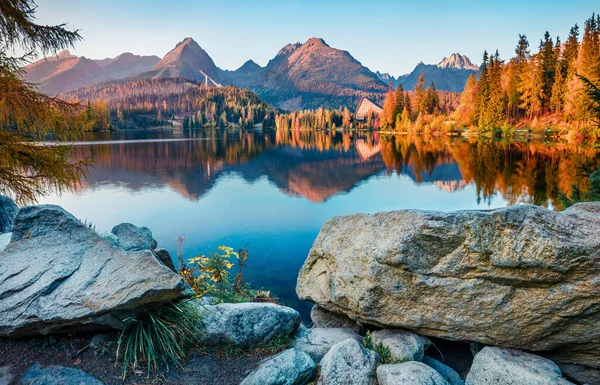 Spannender Herbstblick Auf Den Strbske Pleso See Herrliche Abendlandschaft Des — Stockfoto