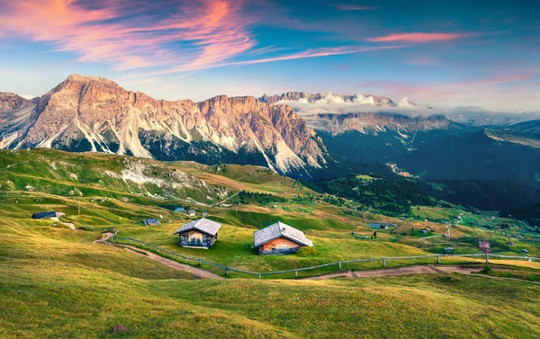 Esti Jelenet Gardena Völgyében Pizes Cir Hegyvonulattal Colorfu Sunset Dolomite — Stock Fotó