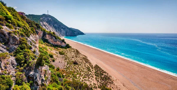 Nyári Kilátás Milos Beach Lenyűgöző Reggeli Látvány Jón Tengeren Napfényes — Stock Fotó