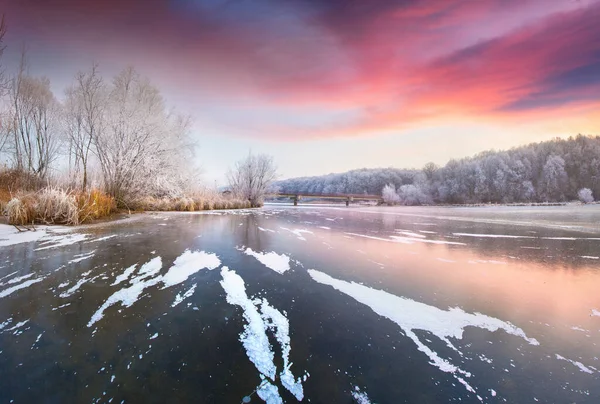 Picturesque Winter Sunset Frozen Lake Colorful Outdoor Scene Artistic Style — Stock Photo, Image