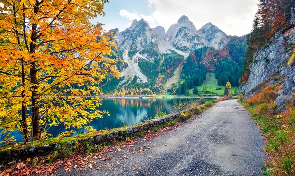 Barevná Podzimní Scéna Vorderer Gosausee Jezera Malebný Ranní Pohled Rakouské — Stock fotografie