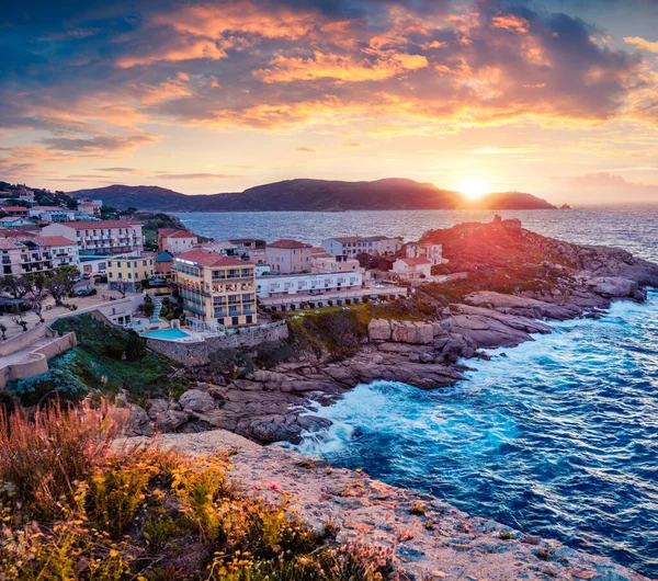 Cidade Noturna Inacreditável Porto Calvi Grande Pôr Sol Verão Ilha — Fotografia de Stock