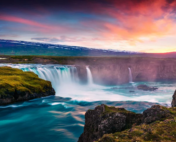 Sommar Morgon Scen Godafoss Waterfall Färgglad Solnedgång Skjalfandafljot Floden Island — Stockfoto