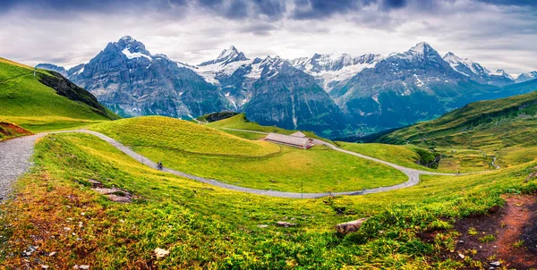 Panorama Dramático Verão Com Uma Aldeia Grindelvald Vale Tha Vista — Fotografia de Stock