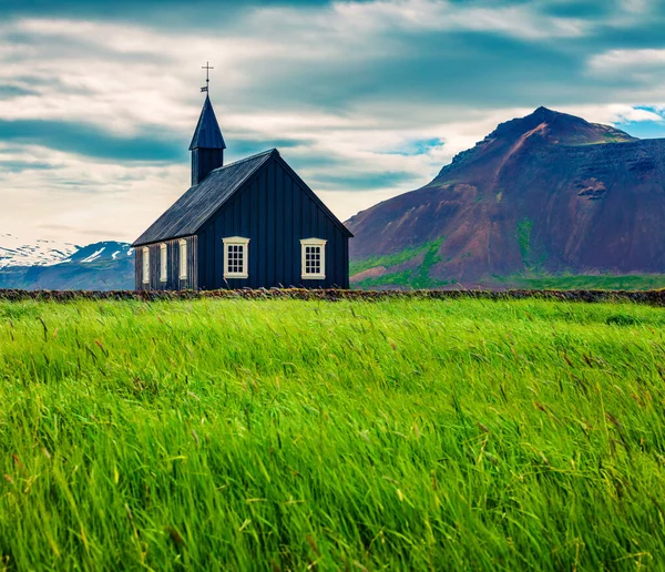 Saefellsnes Deki Kara Ahşap Budakirkja Kilisesi Snafellsnes Yarımadasında Batı Zlanda — Stok fotoğraf