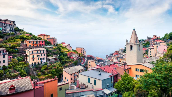 Primeira Cidade Sequência Cique Terre Cidades Montanhosas Riomaggiore Cena Pitoresca — Fotografia de Stock