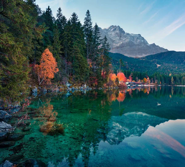 Frühe Morgenszene Vom Eibsee Mit Zugspitze Hintergrund Schöne Herbstsicht Auf — Stockfoto
