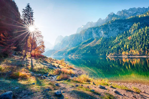 Märchenhafte Herbstszene Vom Vorderer Gosausee Mit Dachsteingletscher Hintergrund Malerischer Morgenblick — Stockfoto