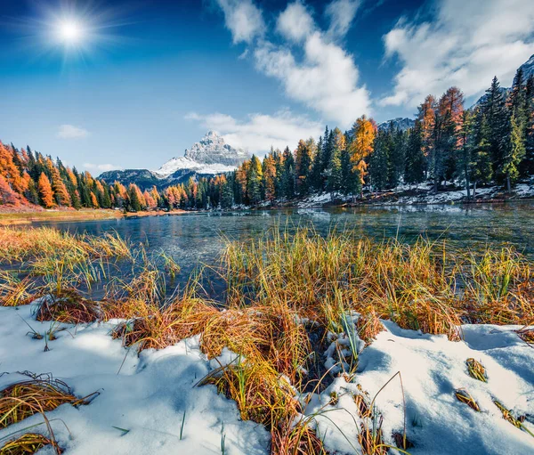 Tolle Sonnige Szenerie See Antorno Mit Den Drei Zinnen Farbenfrohe — Stockfoto