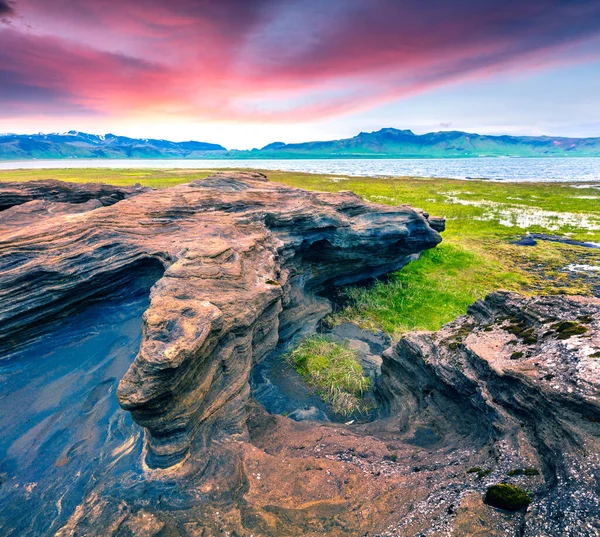 Typische Isländische Landschaft Der Südküste Islands Der Atlantikküste Farbenfroher Sommersonnenaufgang — Stockfoto