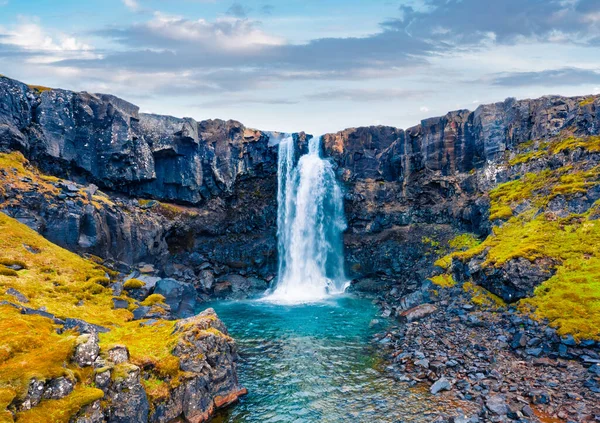 Pohled Letícího Dronu Gufufoss Vodopád Gufu Úžasná Půlnoční Sluneční Scéna — Stock fotografie