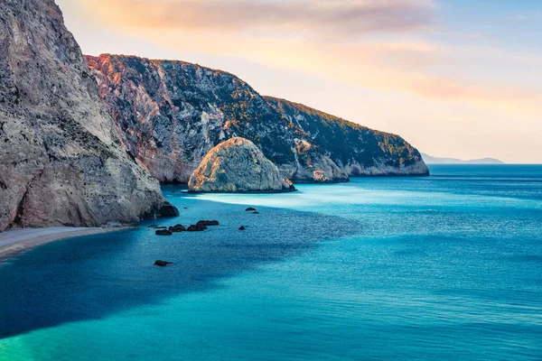 Pittoresk Sommarutsikt Över Stranden Porto Katsiki Färgglada Morgon Kustlandskap Joniska — Stockfoto