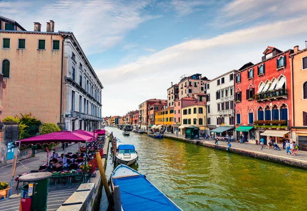 Bright Spring View Vennice Famous Water Canal Colorful Houses Splendid — Stock Photo, Image