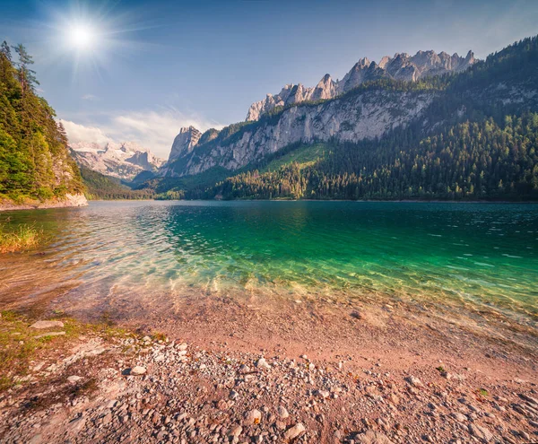 Sonniger Sommermorgen Vorderen Gosausee Mit Blick Auf Den Hohen Dachstein — Stockfoto