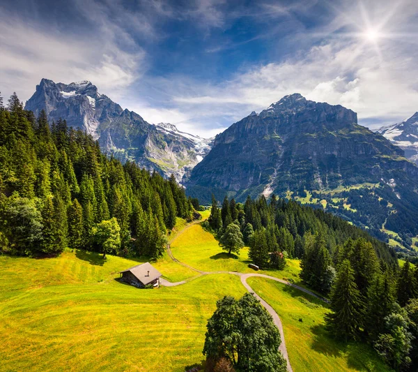 Színes Reggeli Kilátás Grindelwald Falu Völgyében Kötélpálya Wetterhorn Wellhorn Hegyek — Stock Fotó