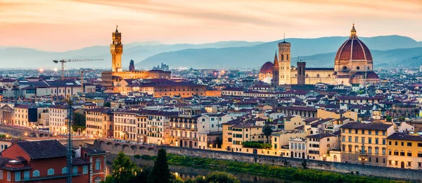 Paisaje Urbano Primavera Iluminado Florencia Con Catedral Santa Maria Del — Foto de Stock