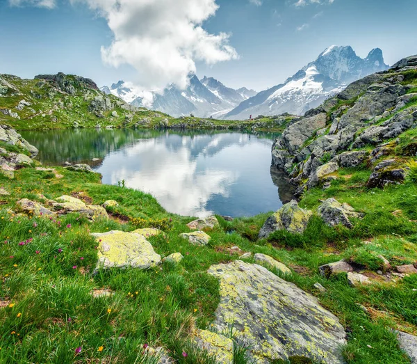 Πολύχρωμο Θέα Καλοκαίρι Της Λίμνης Lac Blanc Mont Blanc Monte — Φωτογραφία Αρχείου