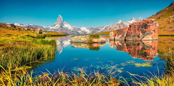 Ljus Sommar Panorama Över Stellisee Sjön Stor Utomhusscen Med Matterhorn — Stockfoto