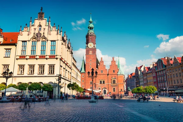 Colorida Escena Matutina Plaza Del Mercado Wroclaw Con Ayuntamiento Paisaje —  Fotos de Stock