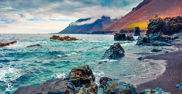 Paisaje Marino Típico Islandés Con Arena Basalto Negro Dramática Mañana —  Fotos de Stock