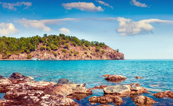 Pintoresco Paisaje Marino Mediterráneo Turquía Vista Brillante Una Pequeña Bahía — Foto de Stock