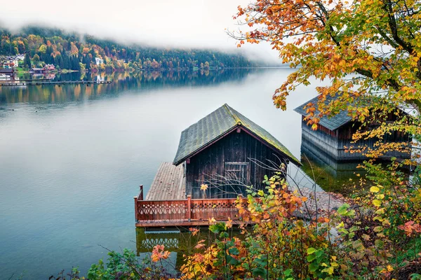 Colorful Autumn Scene Altausseer See Lake Foggy Morning View Altaussee — Stock Photo, Image