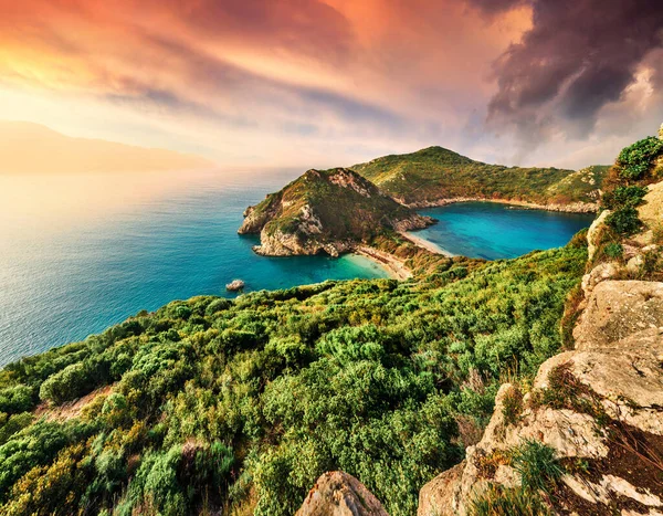 Unglaublicher Frühlingssonnenaufgang Der Pirates Bay Porto Timoni Afionas Dorflage Perfekte — Stockfoto