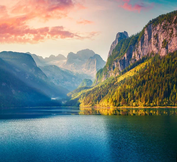 Fabuloso Verão Nascer Sol Lago Vorderer Gosausee Impressionante Cena Morninf — Fotografia de Stock