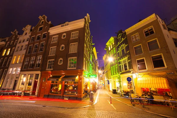 Strade Con Vista Notturna Della Città Amsterdam Edifici Stile Olandese — Foto Stock