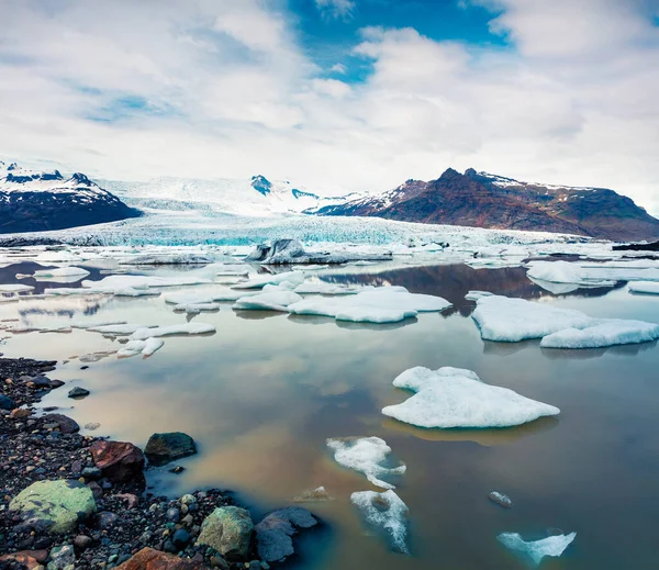 Plovoucí Ledová Skříňka Fjallsarlonské Ledové Laguně Mrazivé Letní Ráno Národním — Stock fotografie