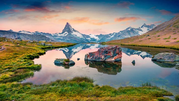 Färgglada Sommar Panorama Över Stellisee Sjön Några Minuter Före Soluppgången — Stockfoto